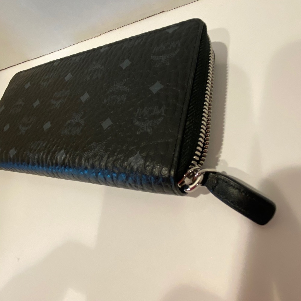 MCM ZIPPY WALLET